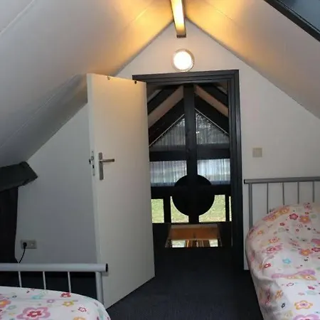 Holiday home Ottenskamp4 En Het Achterhuis *